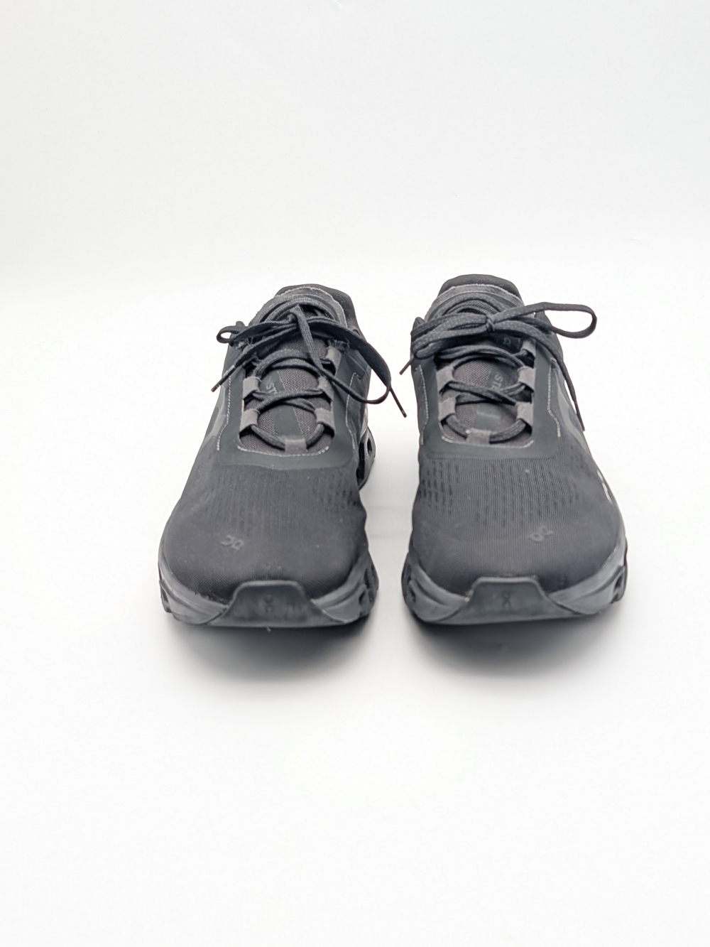 On CloudTec Mens Black Lace-Up Low Top Athletic Sneaker Solid